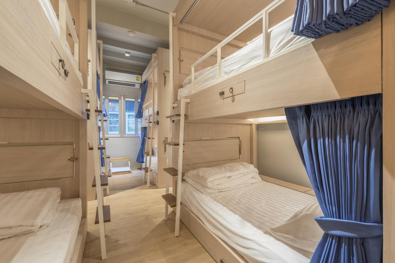 Kinnon Deluxe Hostel Coworking Cafe Бангкок Экстерьер фото
