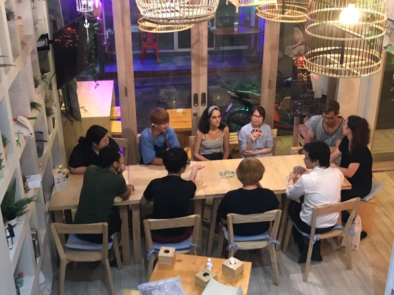 Kinnon Deluxe Hostel Coworking Cafe Бангкок Экстерьер фото