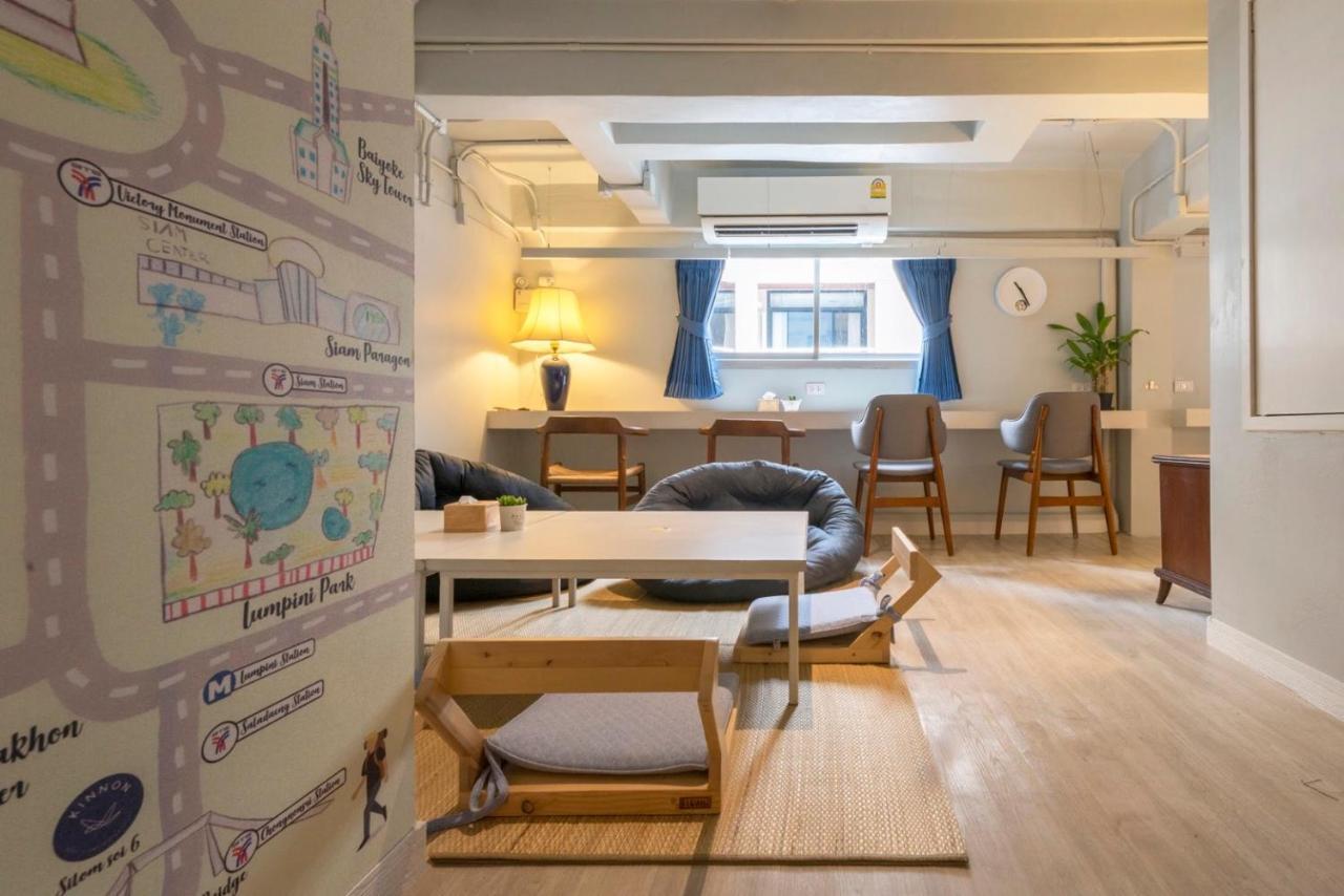 Kinnon Deluxe Hostel Coworking Cafe Бангкок Экстерьер фото